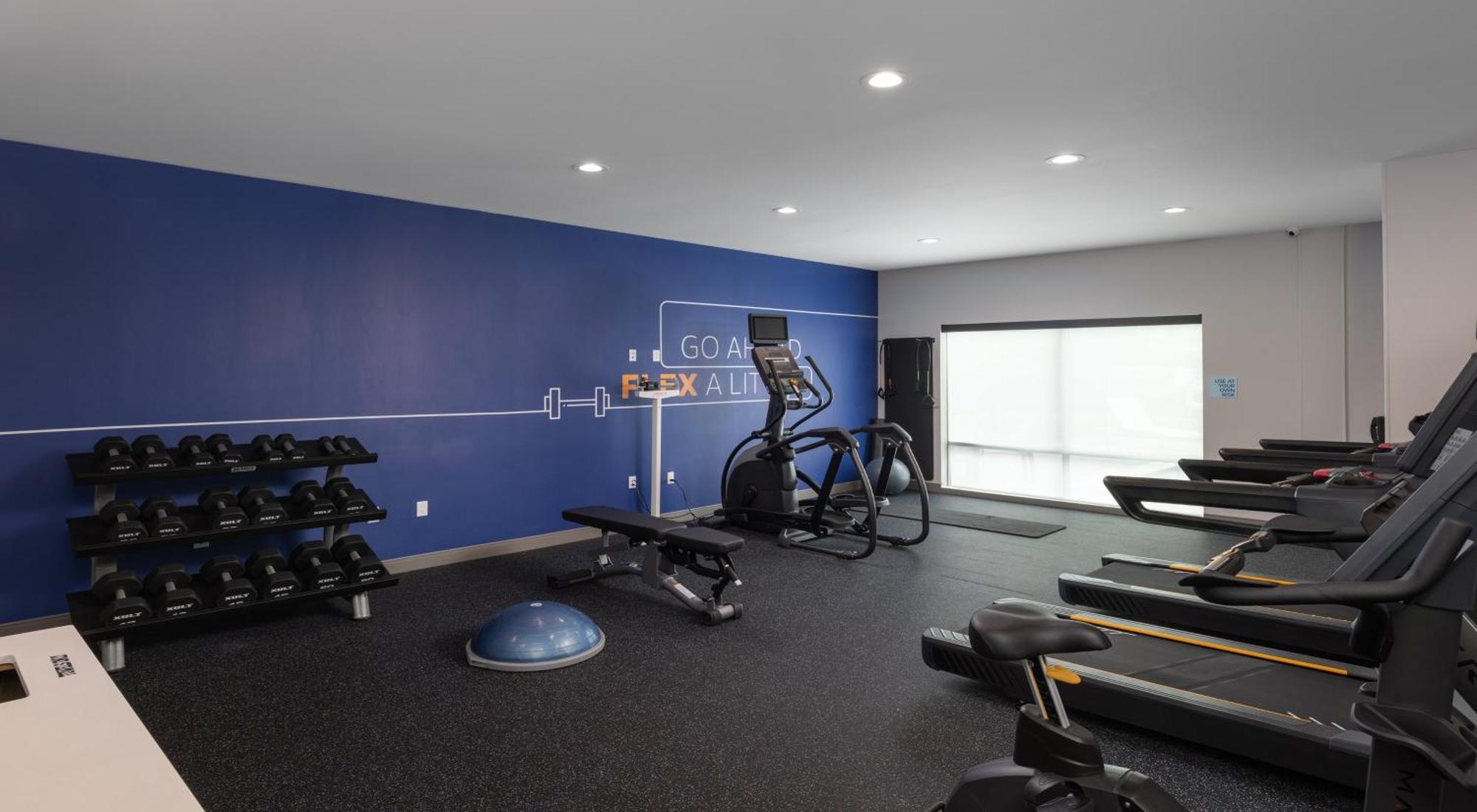 Holiday Inn Express & Suites - Hawaiian Gardens By Ihg Luaran gambar