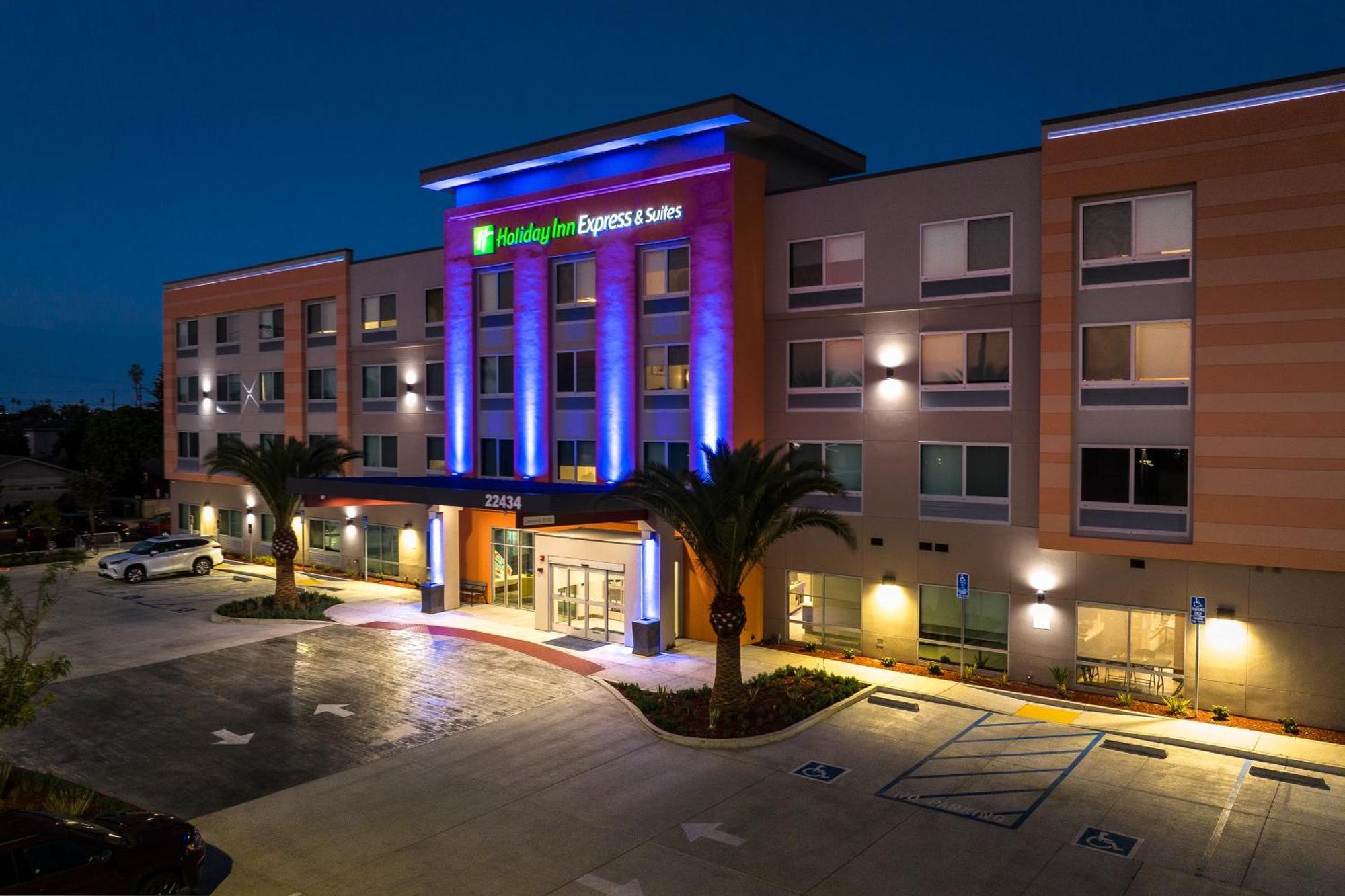 Holiday Inn Express & Suites - Hawaiian Gardens By Ihg Luaran gambar